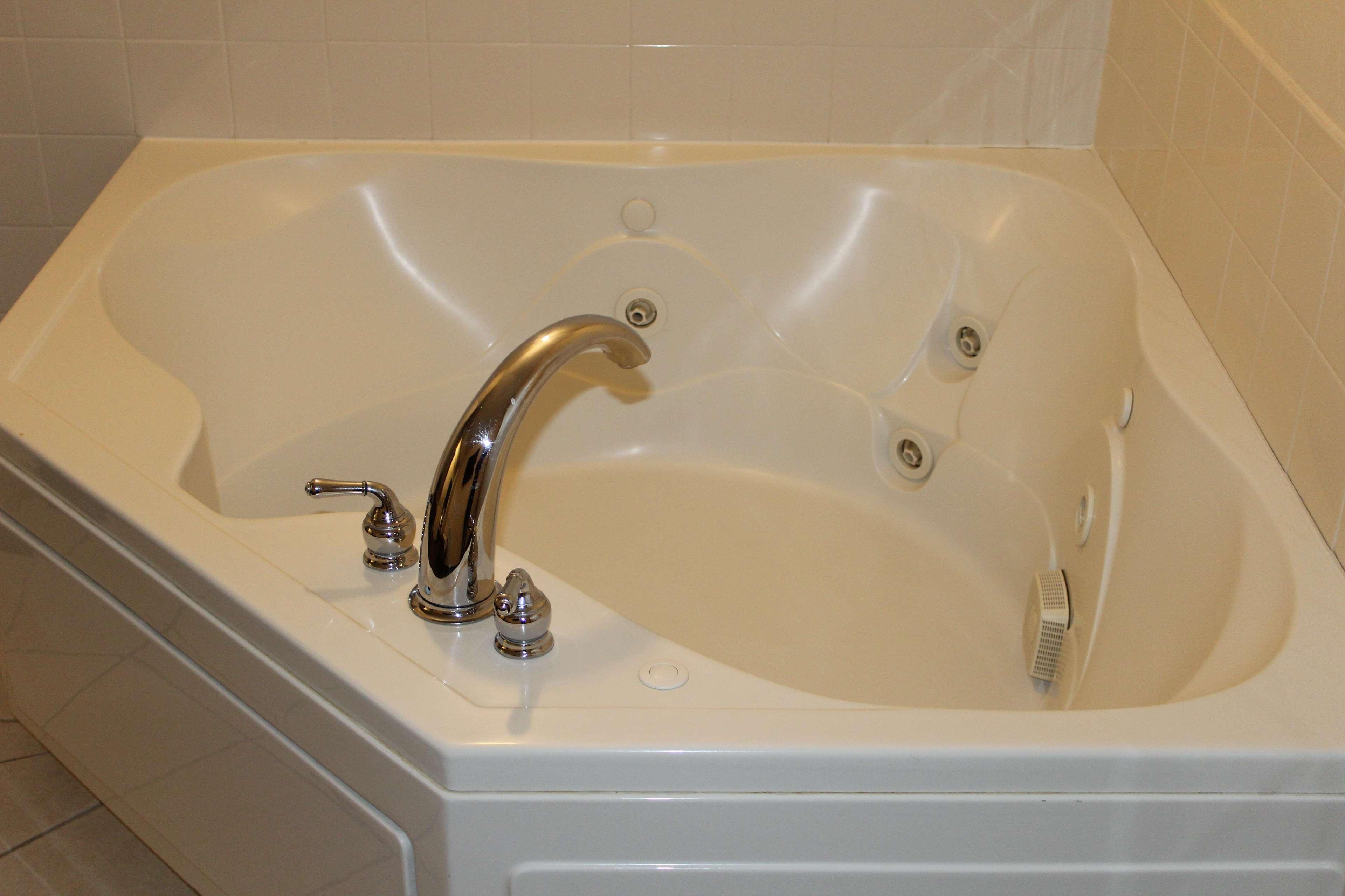 Best Western Plus Yadkin Valley Inn & Suites Jonesville Eksteriør billede
