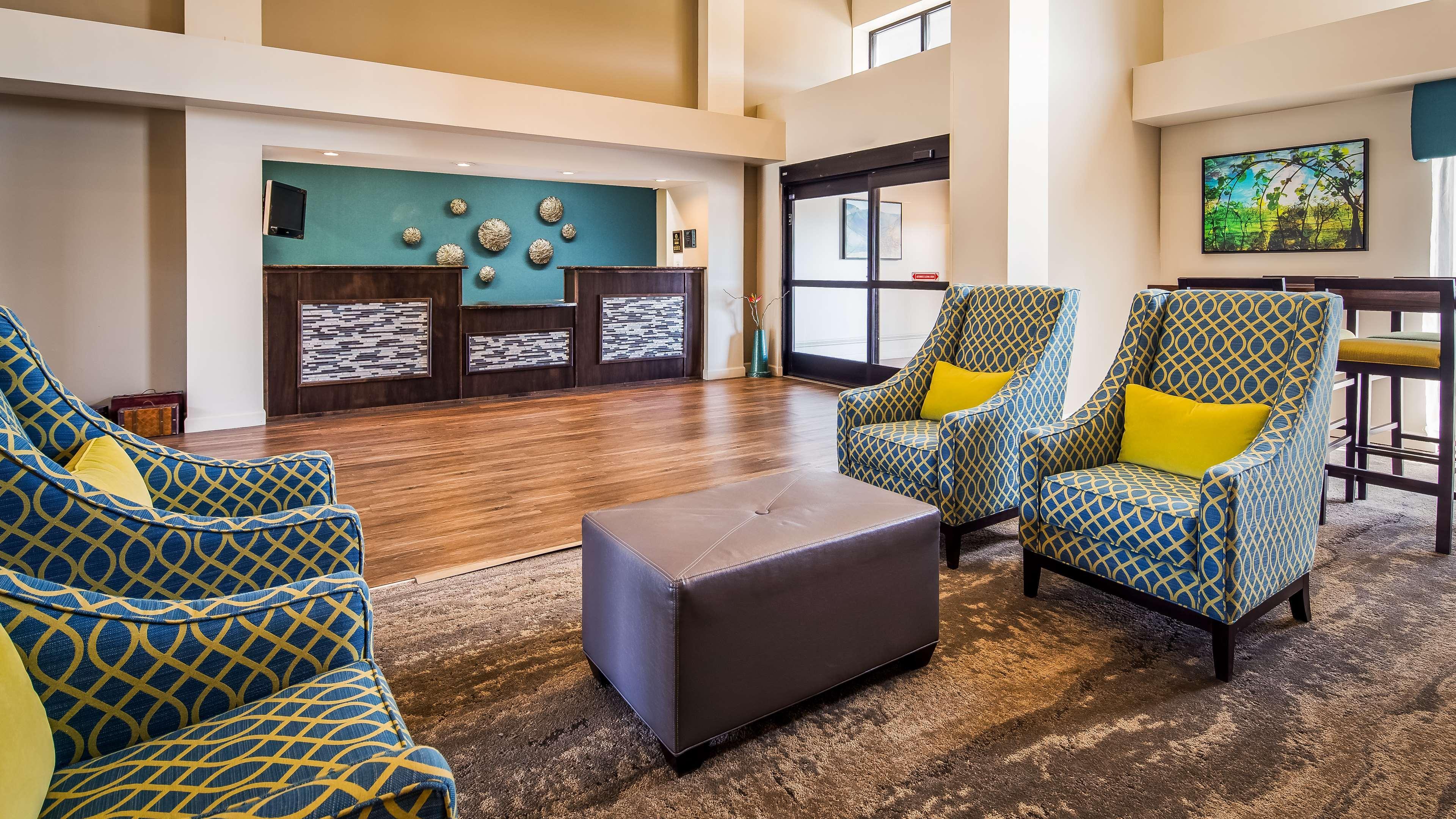 Best Western Plus Yadkin Valley Inn & Suites Jonesville Eksteriør billede