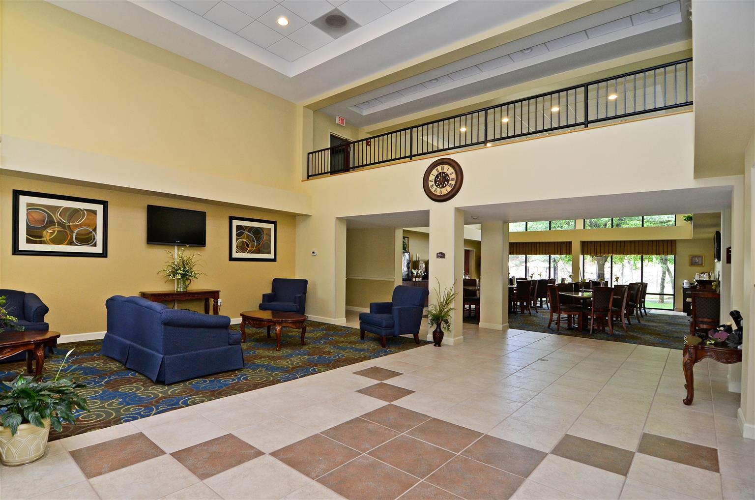 Best Western Plus Yadkin Valley Inn & Suites Jonesville Interiør billede